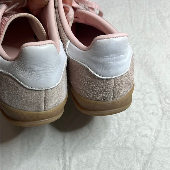 Adidas Pink and White Retro-Inspired Sneakers - Picture 13 of 13
